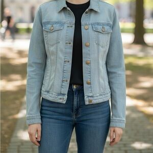 GAP Medium Light Wash Trucker Denim Jacket 100% Cotton 90s Minimalist